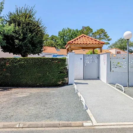 Superb With Garden And Terrace Dom wakacyjny La Tranche-sur-Mer