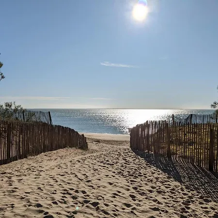 Dom wakacyjny Superb With Garden And Terrace *