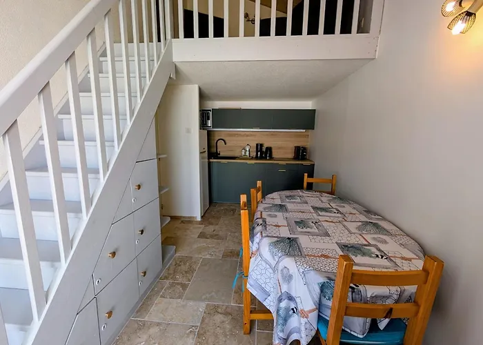 Nyaraló Superb With Garden And Terrace *